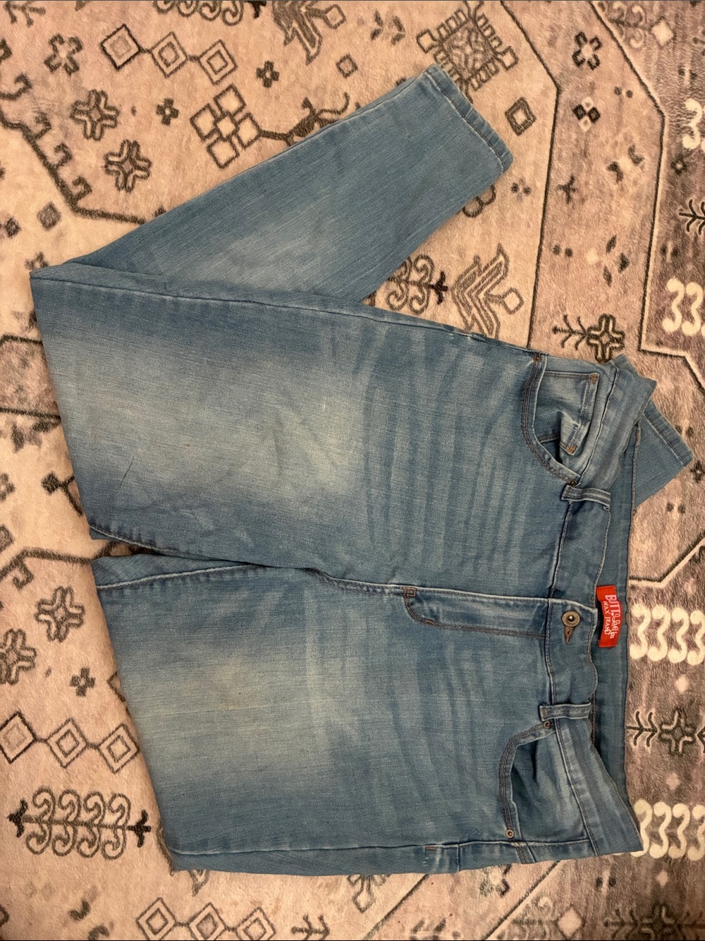 Levi's Women's Light Blue Straight Leg Jeans
